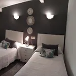 Ferienhaus Avenida De Leon Pareado /adosado *
