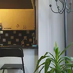 Avenida De Leon Pareado /adosado Ferienhaus