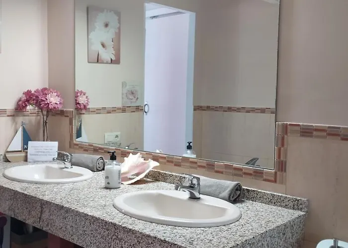 度假居 Avenida De Leon Pareado /adosado